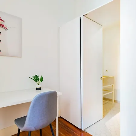 Daire Conde 3bdr Luxury With Balcony