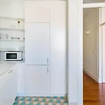 Conde 3bdr Luxury With Balcony Διαμέρισμα Lisboa