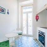 Conde 3bdr Luxury With Balcony *