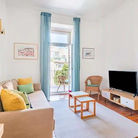 Апартаменты Conde 3bdr Luxury With Balcony Лиссабон