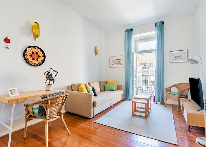Conde 3bdr Luxury With Balcony