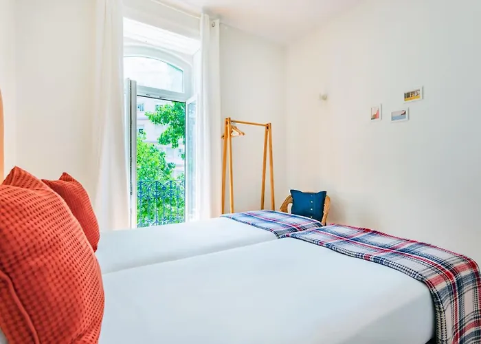 Conde 3bdr Luxury With Balcony