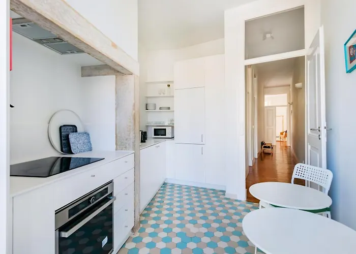 Апартаменты Conde 3bdr Luxury With Balcony Лиссабон