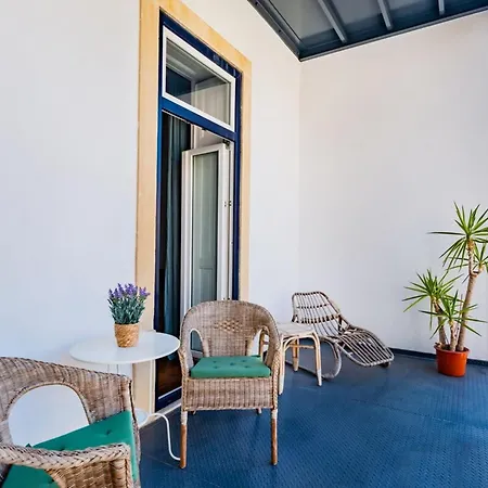 Conde 3bdr Luxury With Balcony