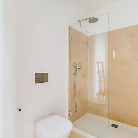 Lägenhet Conde 3bdr Luxury With Balcony Lisboa