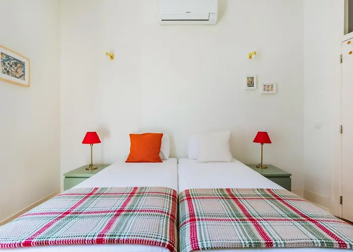 Διαμέρισμα Conde 3bdr Luxury With Balcony *