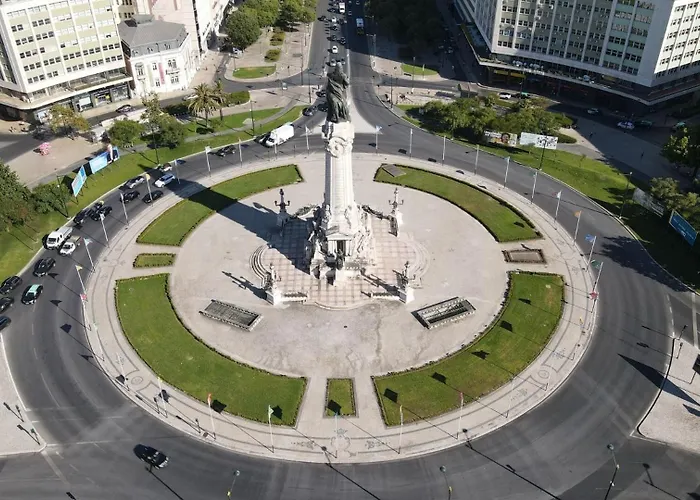 Conde 3bdr Luxury With Balcony