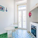 Conde 3bdr Luxury With Balcony Apartment *